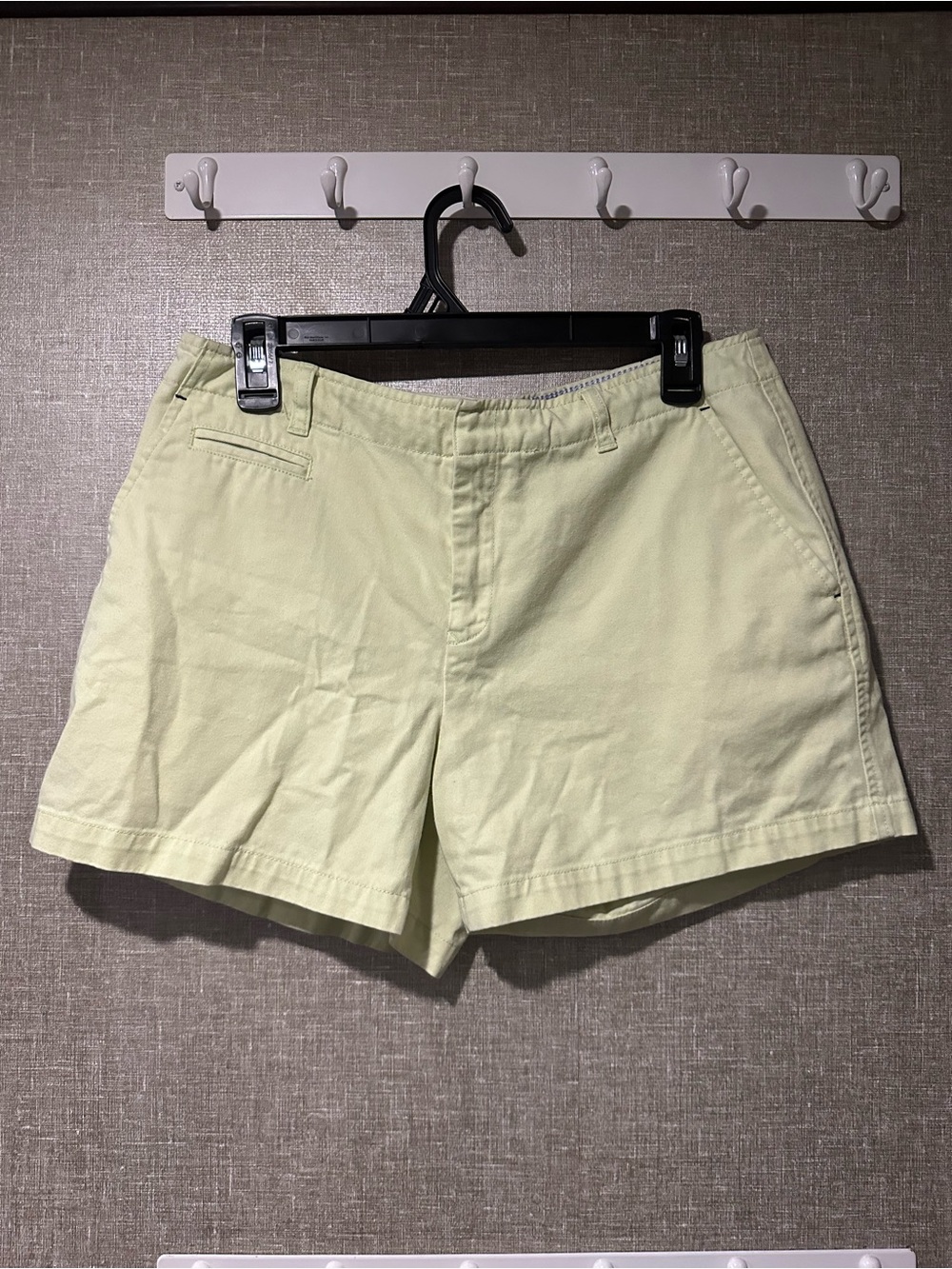 Vintage Tommy Hilfiger Light Yellow Women's Chino Shorts